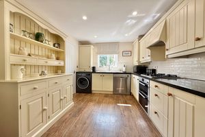 Kitchen- click for photo gallery